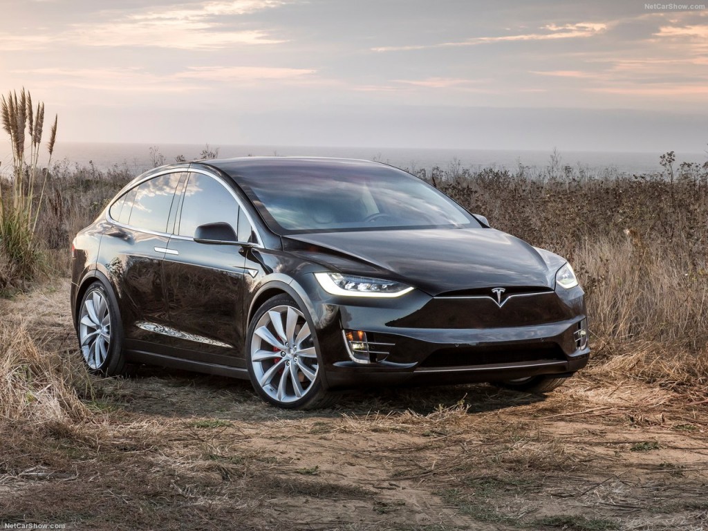 Tesla lease Model X vooraanzicht