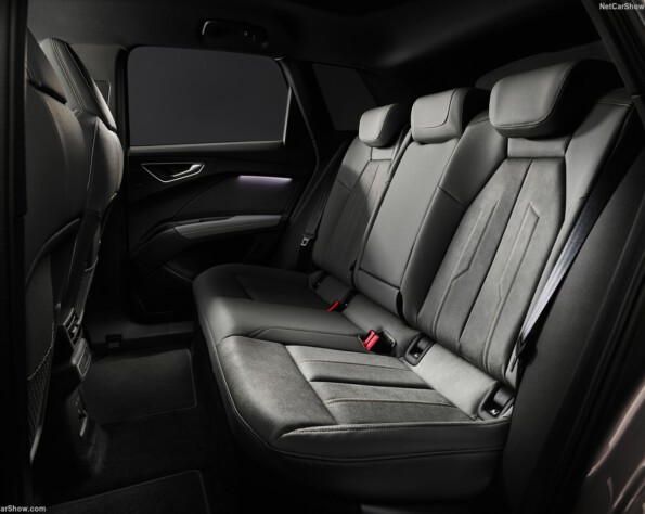 Audi Q4 e-tron interieur achter